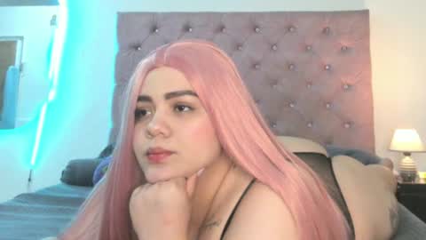 Snapshot of laurenlaine99 chatting on 06.27.26 laurenlaine online show from 06.27.26