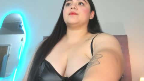 Snapshot of laurenlaine99 chatting on 07.02.26 laurenlaine online show from 07.02.26