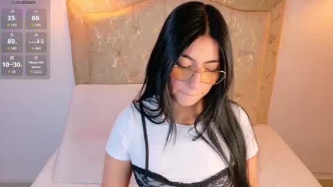 Snapshot of laurenn_smitth chatting on 02.21.26 laurenn_smitth online show from 02.21.26