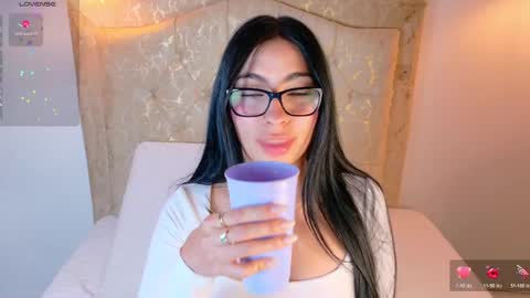 Snapshot of laurenn_smitth chatting on 03.31.26 laurenn_smitth online show from 03.31.26