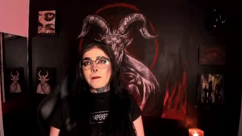 Snapshot of laurenrousexx chatting on 06.14.26 LAUREN INDEPENDENT MODEL HELP ME REACH 100 LIKES PLS online show from 06.14.26