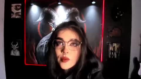 Snapshot of laurenrousexx chatting on 06.24.26 LAUREN INDEPENDENT MODEL HELP ME REACH 100 LIKES PLS online show from 06.24.26