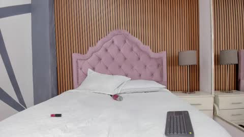 Lauren  online show from 10.31.25