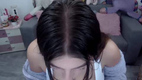 Laura online show from 12.18.24