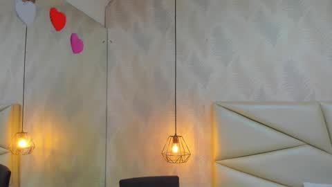 Laurent online show from 11.06.25