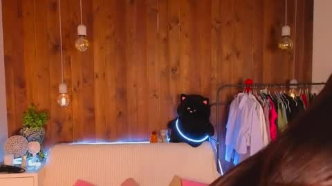 Annie online show from 03.28.26