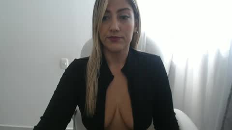 Laurita online show from 06.21.26