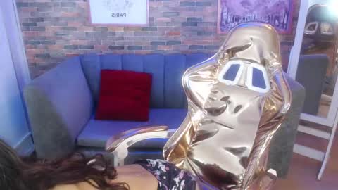 Laurita  online show from 02.10.25