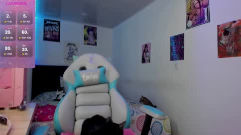 Snapshot of lauryn_muller_ chatting on 01.31.25 Lau online show from 01.31.25