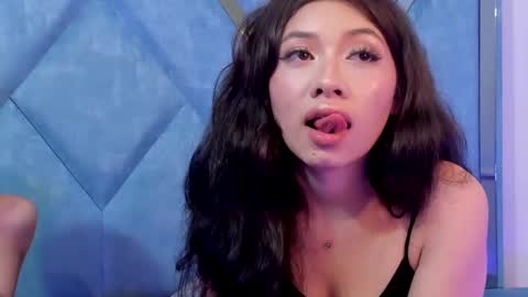 Laury and Narem online show from 11.20.25