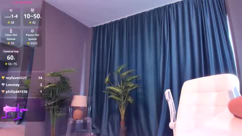 Snapshot of laurynncooper chatting on 03.02.26 Laura online show from 03.02.26