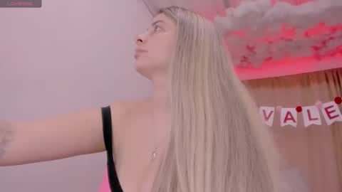 Snapshot of lauu_g chatting on 02.15.25 Lauu G online show from 02.15.25