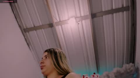 Snapshot of lauu_g chatting on 02.22.25 Lauu G online show from 02.22.25