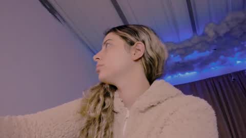 Snapshot of lauu_g chatting on 03.01.25 Lauu G online show from 03.01.25