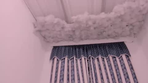 Snapshot of lauu_g chatting on 10.08.25 Lauu G online show from 10.08.25