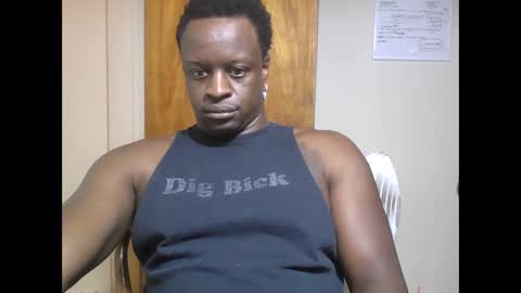 Snapshot of lavanderbrown chatting on 09.08.25 lavanderbrown online show from 09.08.25