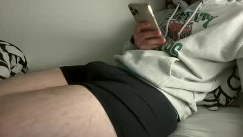 Snapshot of laveudos chatting on 02.19.25 laveudos online show from 02.19.25