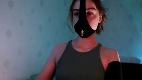 Snapshot of lavinda_lin chatting on 09.21.25 Lavinda online show from 09.21.25