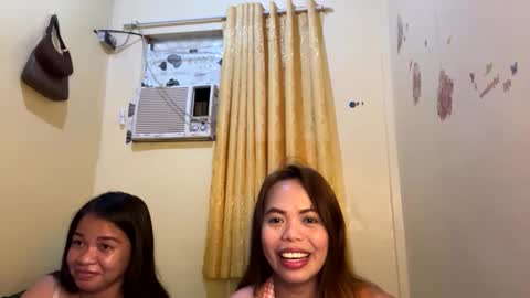 Snapshot of lavvenderr chatting on 02.14.26 lavvenderr online show from 02.14.26