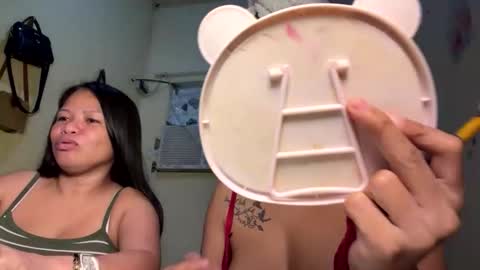 Snapshot of lavvenderr chatting on 02.15.26 lavvenderr online show from 02.15.26