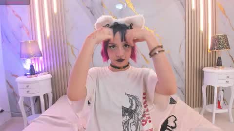 Snapshot of laxizoe chatting on 02.25.26 Laxi online show from 02.25.26
