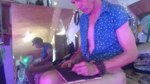 Snapshot of laye19 chatting on 01.09.25 Laye19 online show from 01.09.25