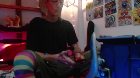 Snapshot of laye19 chatting on 02.12.25 Laye19 online show from 02.12.25