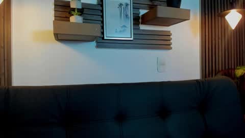 Layla online show from 09.26.25