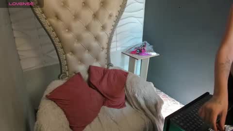 Layla online show from 03.11.26