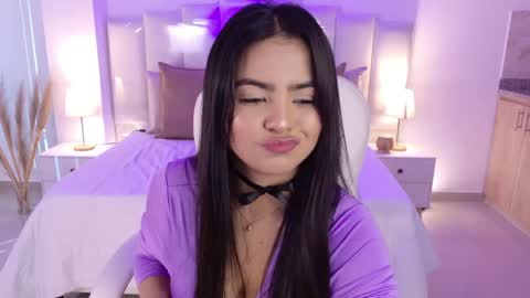 Layla Breezee online show from 04.01.26