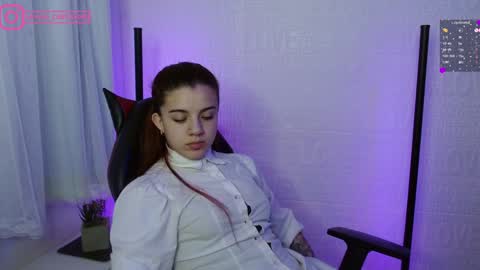 Layla online show from 01.31.25