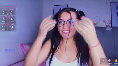 Layla online show from 01.13.25