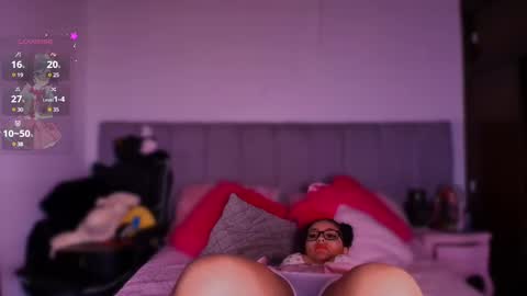 Layla online show from 02.11.25