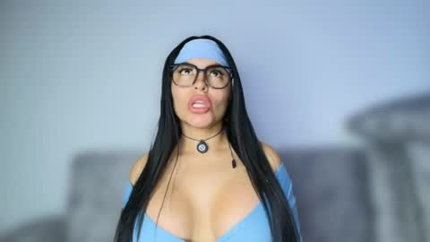 Layla online show from 05.03.26