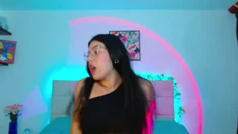 Lia and Rachel online show from 10.04.25