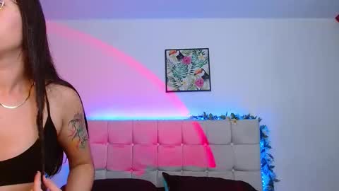 Lia and Rachel online show from 12.18.25