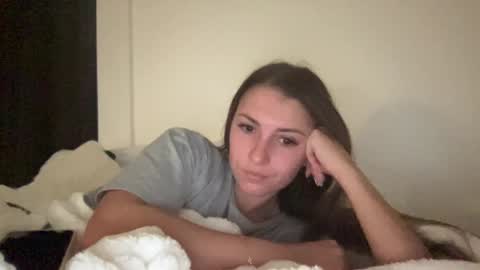 laylahlaylah1 online show from 10.12.25