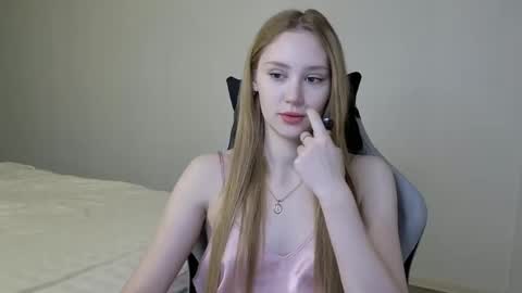LaylaPretty001 online show from 02.24.25