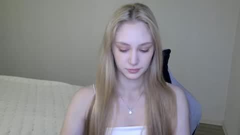 LaylaPretty001 online show from 10.06.25