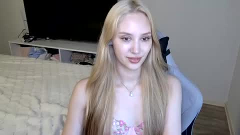 Snapshot of laylapretty001 chatting on 07.01.26 LaylaPretty001 online show from 07.01.26