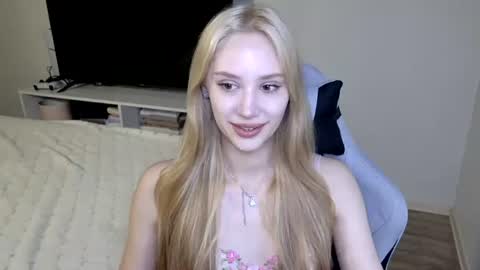 Snapshot of laylapretty001 chatting on 07.14.26 LaylaPretty001 online show from 07.14.26