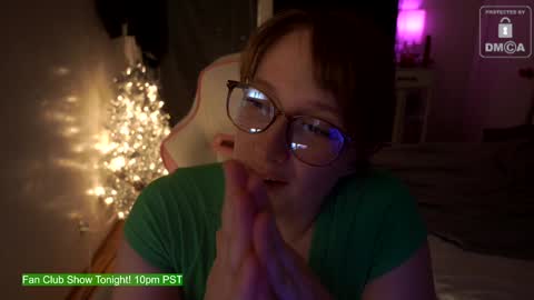 Layla Universe online show from 12.21.24