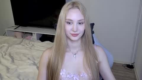 Laylla001 online show from 03.03.26