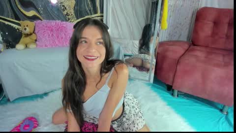 Snapshot of layqueen77 chatting on 10.14.25 Layqueen online show from 10.14.25