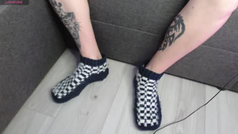 Snapshot of lazar_angels chatting on 12.19.24 Laz online show from 12.19.24