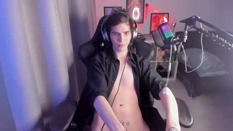 Snapshot of lazy_haze chatting on 03.12.25 Haze aka Slava online show from 03.12.25