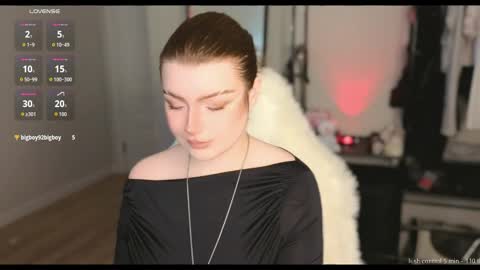 Snapshot of lazylizy chatting on 05.17.26 lazy girl Lizzy online show from 05.17.26
