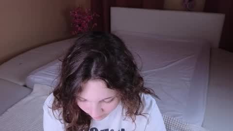 Snapshot of lea_belle_ chatting on 02.28.26 Lea online show from 02.28.26