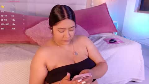 Snapshot of leah_bensoon chatting on 09.26.25 Leah online show from 09.26.25