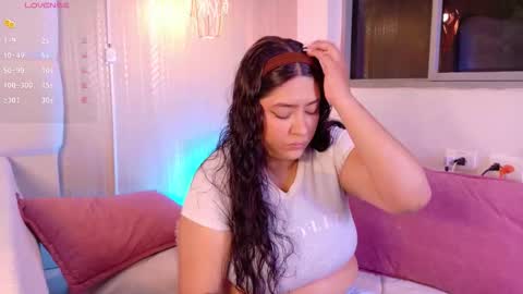 Snapshot of leah_bensoon chatting on 10.01.25 Leah online show from 10.01.25